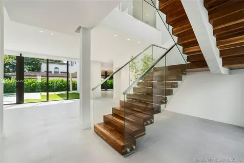 5390 SW 76th Street Miami FL 33143