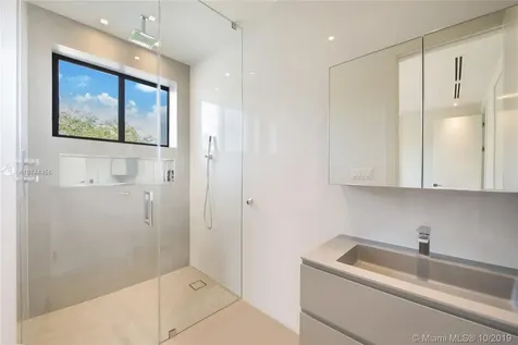 5390 SW 76th Street Miami FL 33143