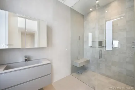 5390 SW 76th Street Miami FL 33143