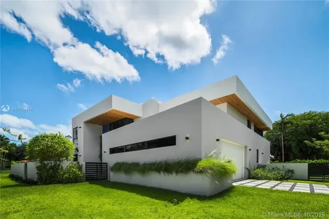 5390 SW 76th Street Miami FL 33143