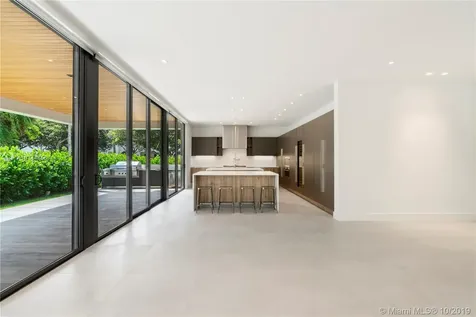 5390 SW 76th Street Miami FL 33143