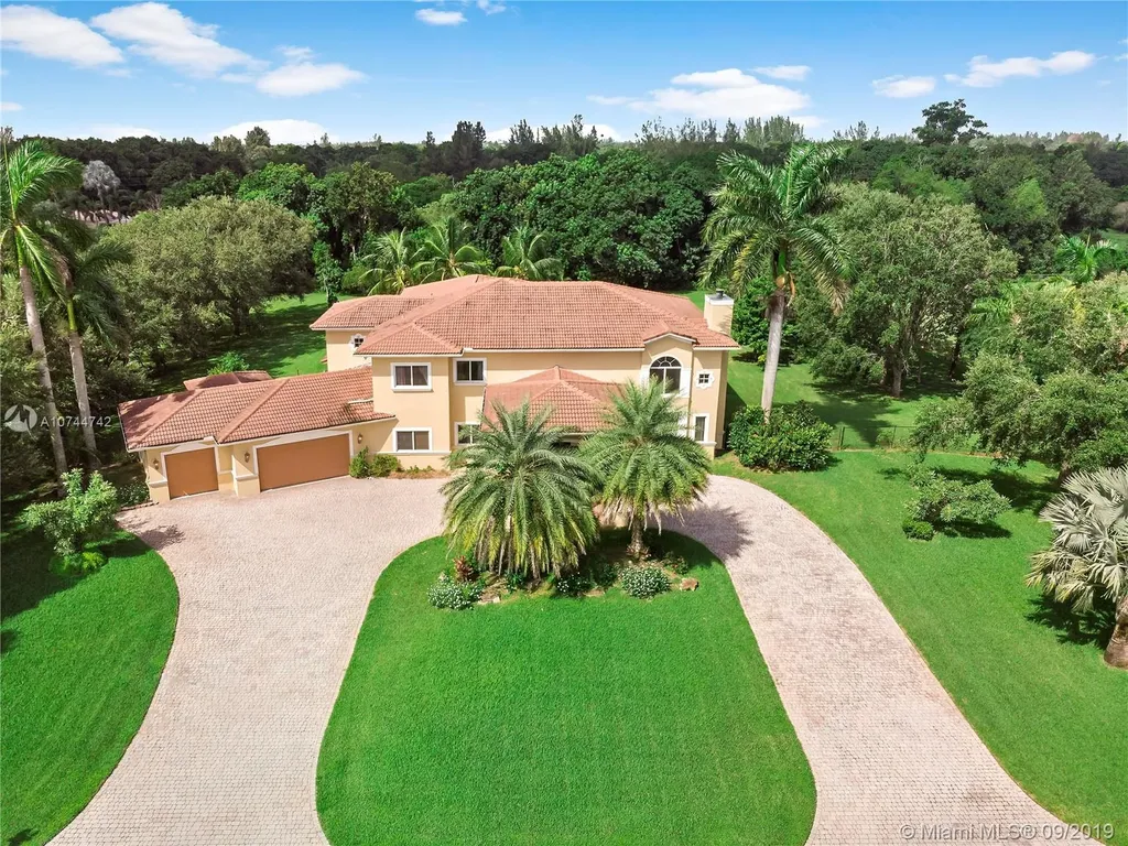 5051 SW 192nd Terrace Southwest Ranches FL 33332