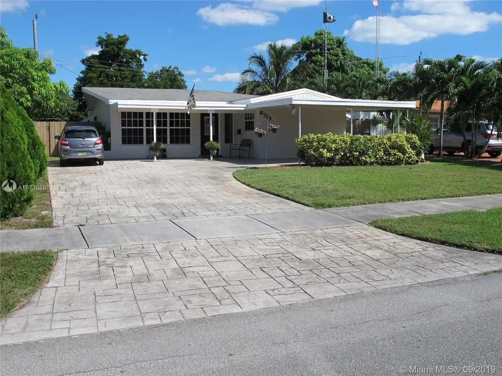 6731 Cody Street Hollywood FL 33024