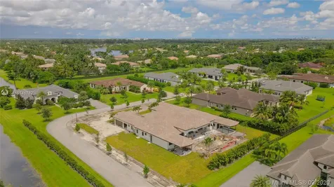 10550 N Camelot Circle Davie FL 33328