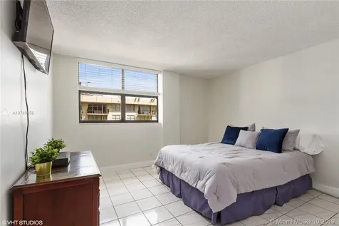 290 174th Street Sunny Isles Beach FL 33160