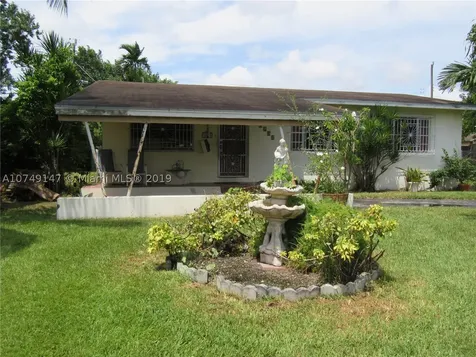 7065 SW 19th Street Miami FL 33155