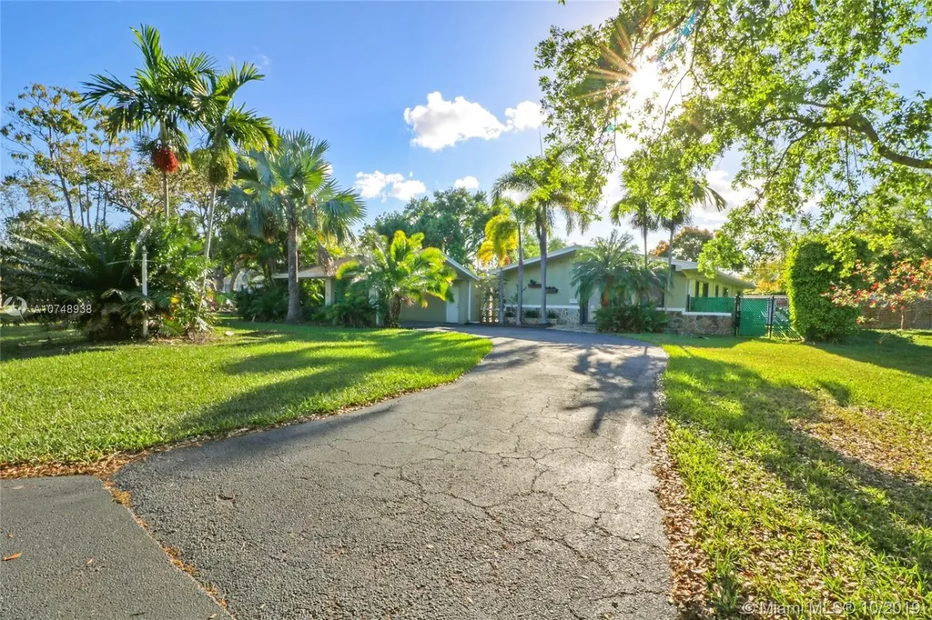 13740 SW 78th Place Palmetto Bay FL 33158