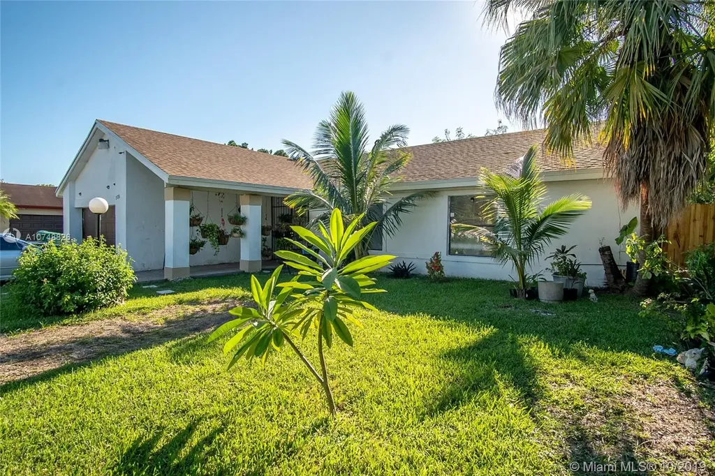 15726 SW 112th Place Miami FL 33157