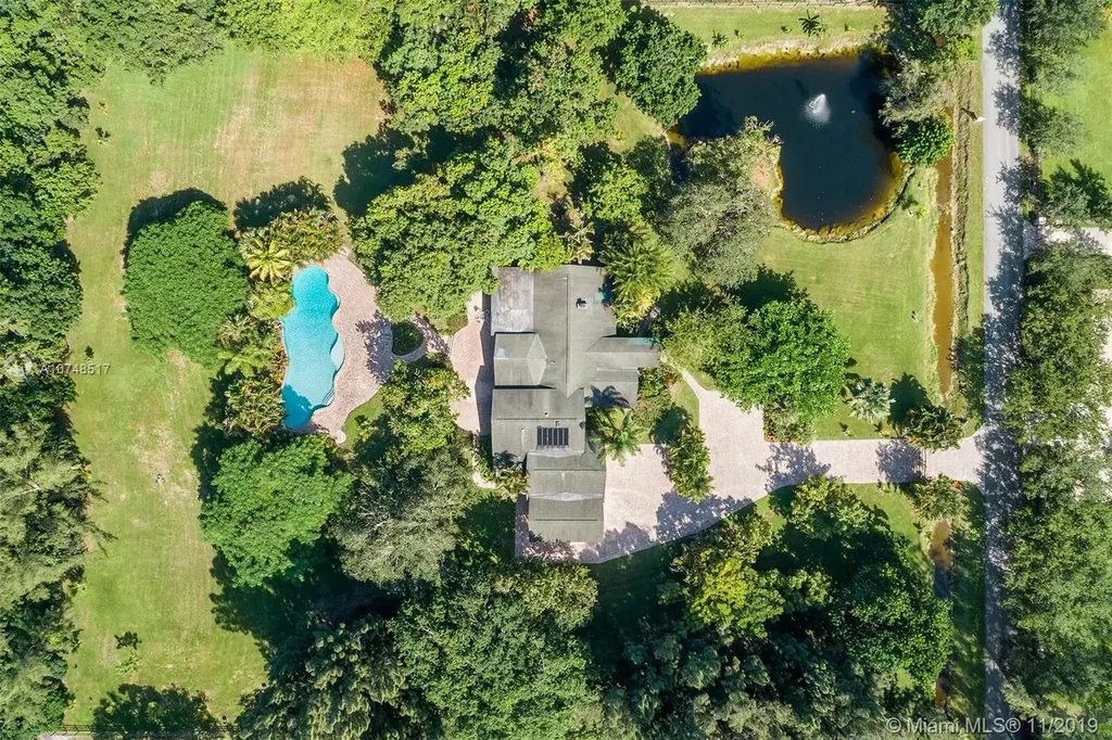 8833 NW 70th Court Parkland FL 33067