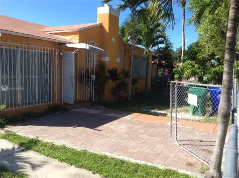 2600 SW 32nd Avenue Miami FL 33133