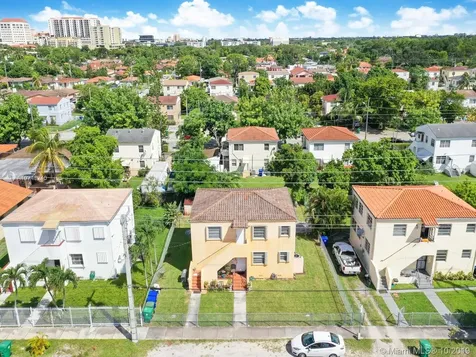3521 SW 16th Terrace Miami FL 33145