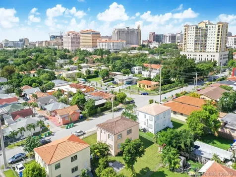 3521 SW 16th Terrace Miami FL 33145