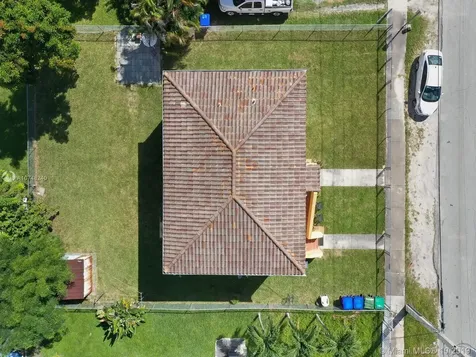 3521 SW 16th Terrace Miami FL 33145