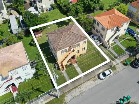 3521 SW 16th Terrace Miami FL 33145