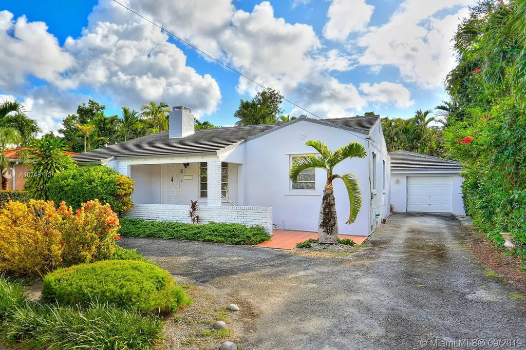 841 Granada Groves Court Coral Gables FL 33134