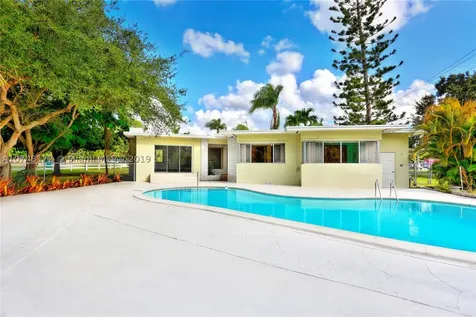 7240 Sunset Drive Miami FL 33143