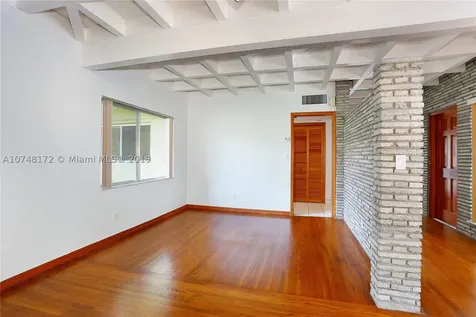 7240 Sunset Drive Miami FL 33143