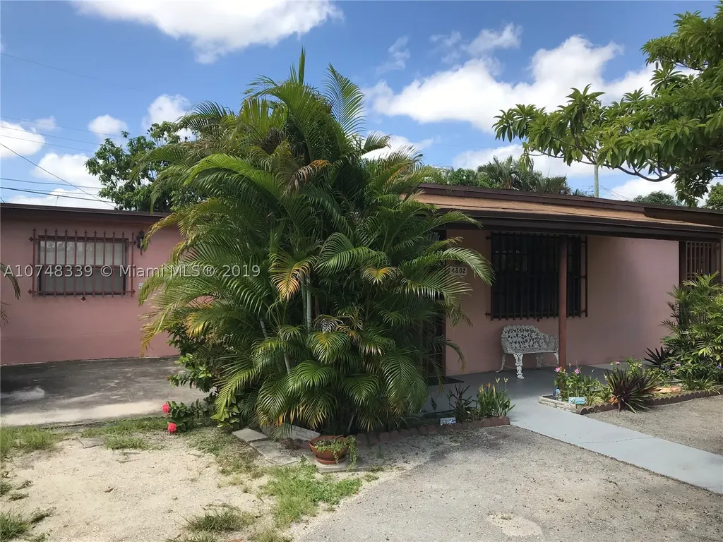 4802 E 9th Court Hialeah FL 33013