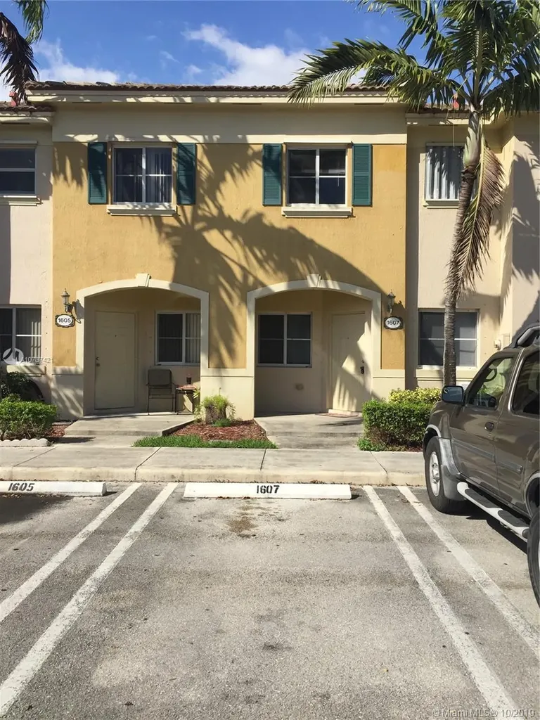 1607 SE 31st Court Homestead FL 33035