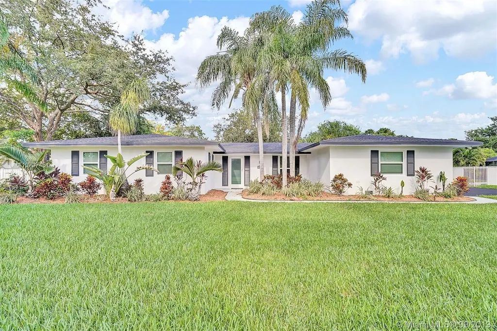 16142 SW 87th Court Palmetto Bay FL 33157