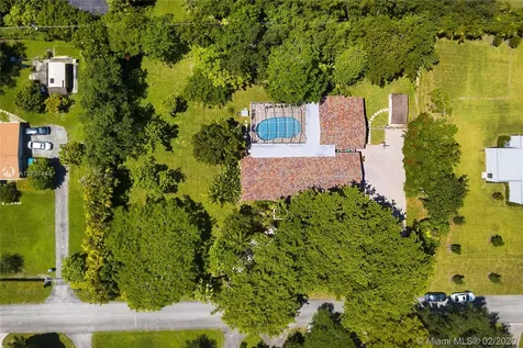 12200 SW 68th Court Pinecrest FL 33156