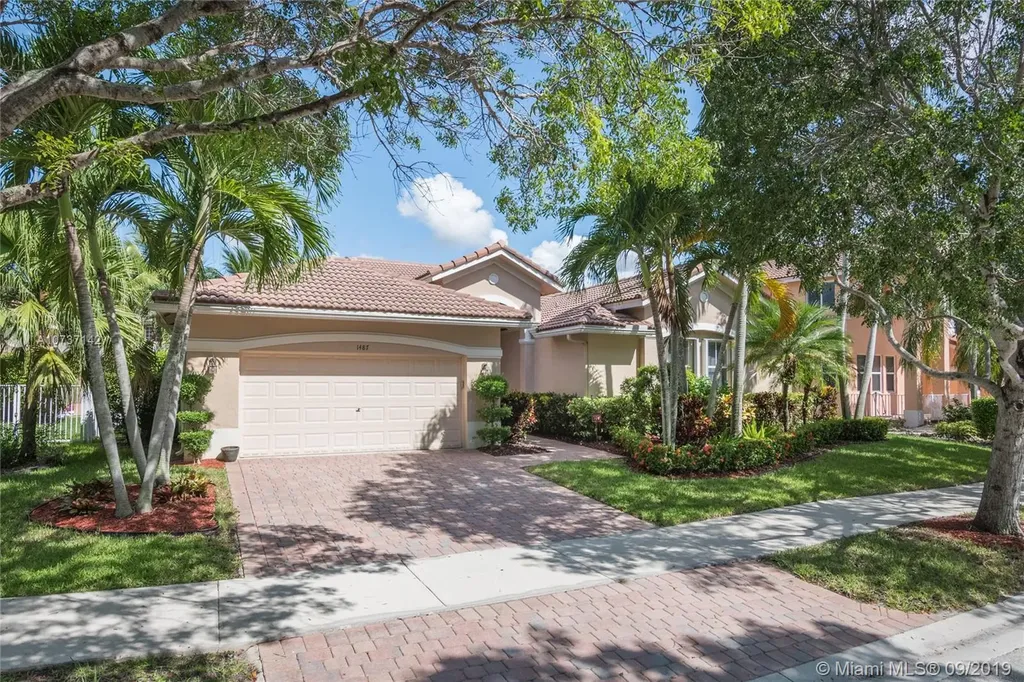 1487 Blue Jay Circle Weston FL 33327