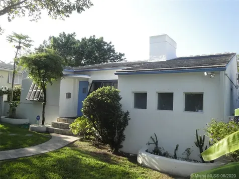 200 NE 85th Street El Portal FL 33138