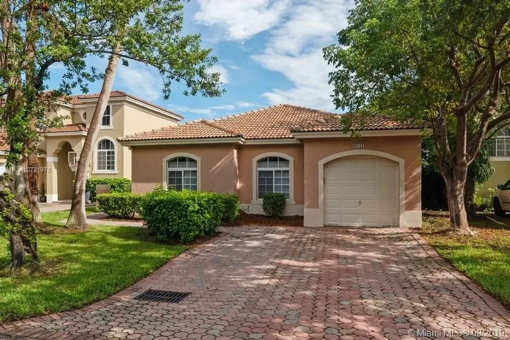 9121 SW 162nd Lane Palmetto Bay FL 33157