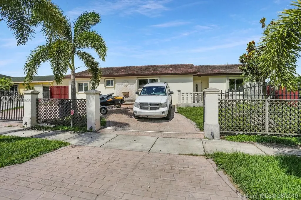 28500 SW 142nd Avenue Homestead FL 33033