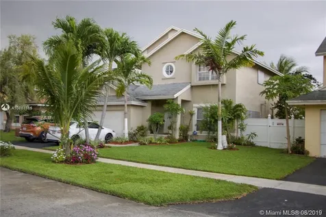 9611 SW 9th Court Pembroke Pines FL 33025