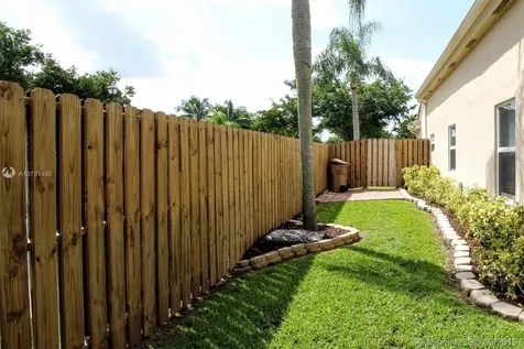 1001 Seabrook Avenue Davie FL 33325