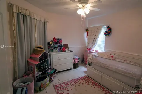 1001 Seabrook Avenue Davie FL 33325