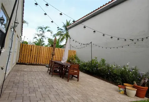 1001 Seabrook Avenue Davie FL 33325