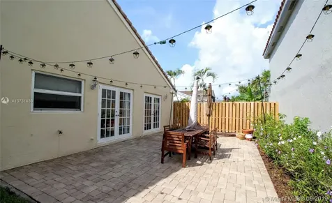 1001 Seabrook Avenue Davie FL 33325