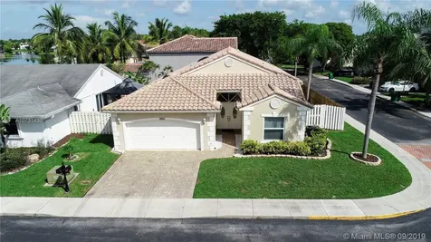 1001 Seabrook Avenue Davie FL 33325