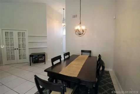 1001 Seabrook Avenue Davie FL 33325