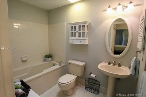 1001 Seabrook Avenue Davie FL 33325