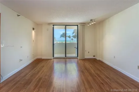 1623 Collins Avenue Miami Beach FL 33139