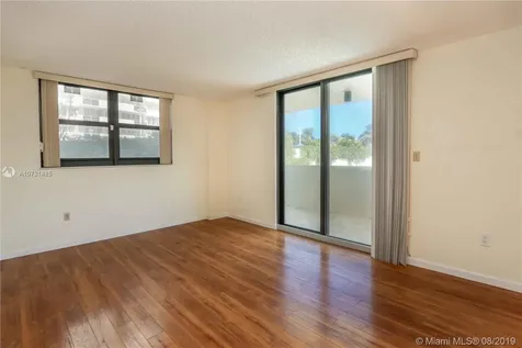 1623 Collins Avenue Miami Beach FL 33139