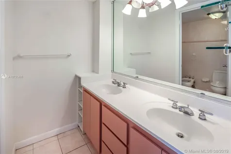 1623 Collins Avenue Miami Beach FL 33139