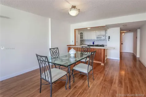 1623 Collins Avenue Miami Beach FL 33139