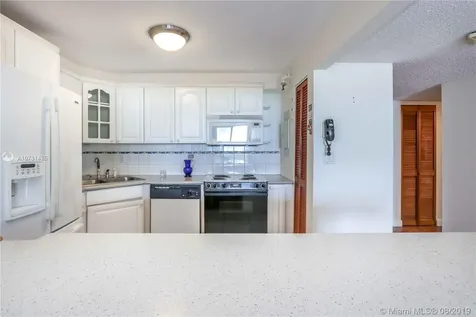 1623 Collins Avenue Miami Beach FL 33139