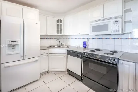 1623 Collins Avenue Miami Beach FL 33139
