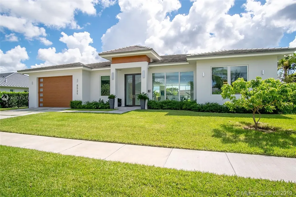 8521 SW 93rd Court Miami FL 33173