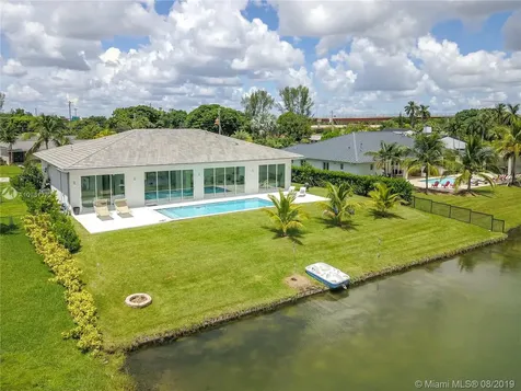 8521 SW 93rd Court Miami FL 33173