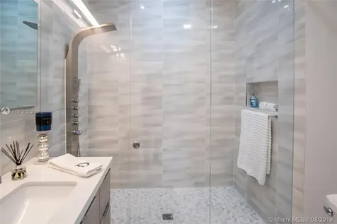 8521 SW 93rd Court Miami FL 33173