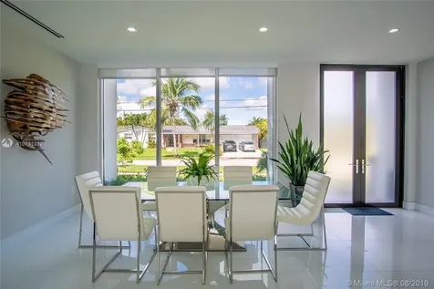 8521 SW 93rd Court Miami FL 33173