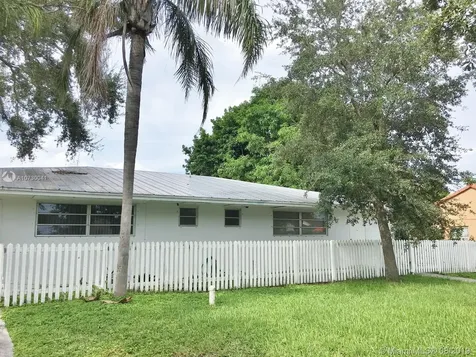 5831 SW 62nd Street Miami FL 33143