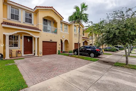 15065 SW 9th Way Miami FL 33194