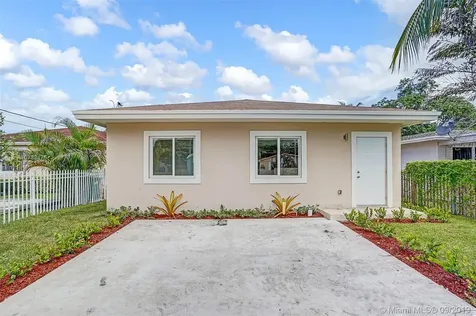 2933 NW 59th Street Miami FL 33142